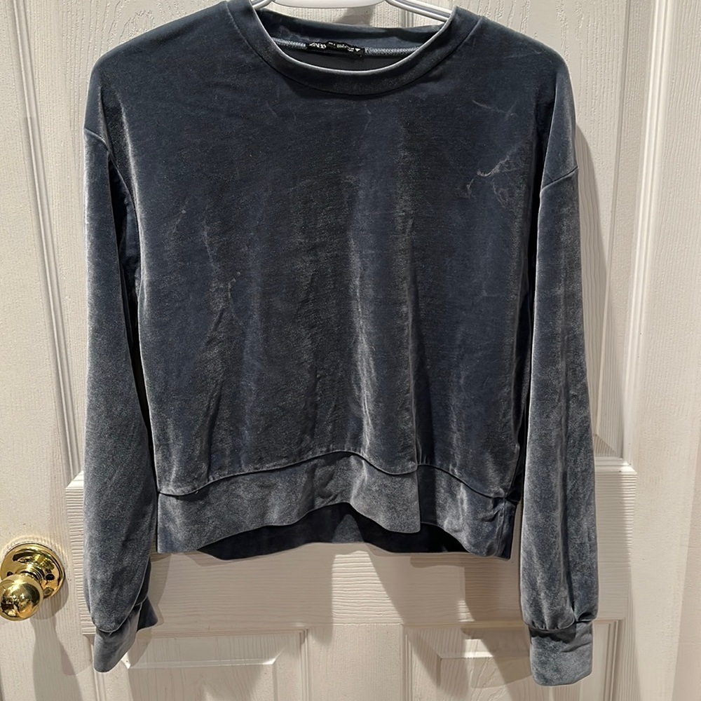 Zara Graphite bluish gray velvet crop long sleeve tee small